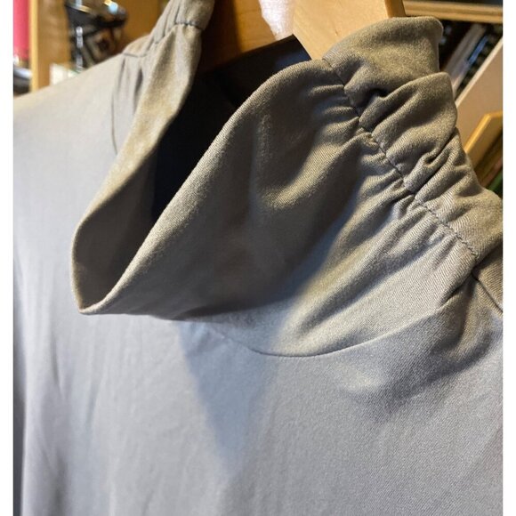 Lane Bryant NWT Gray Ruched Mock Neck Long Sleeve Top Sz 22 - Picture 4 of 7